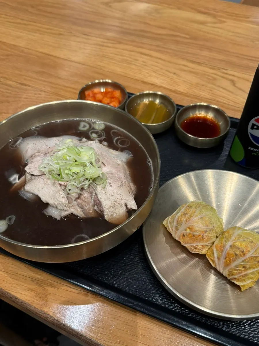 약곰탕세트의 돼지곰탕 구성