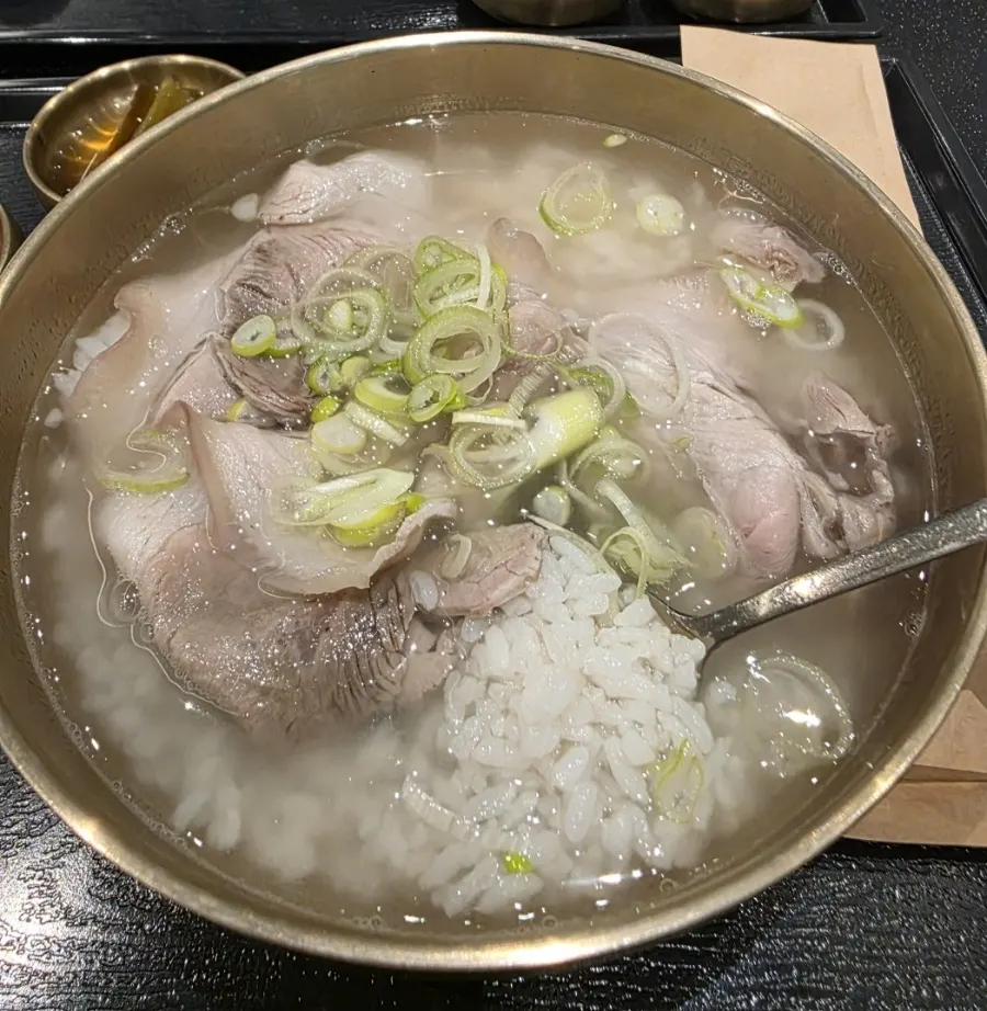 Various dishes and set menus at Baekok Dongtan