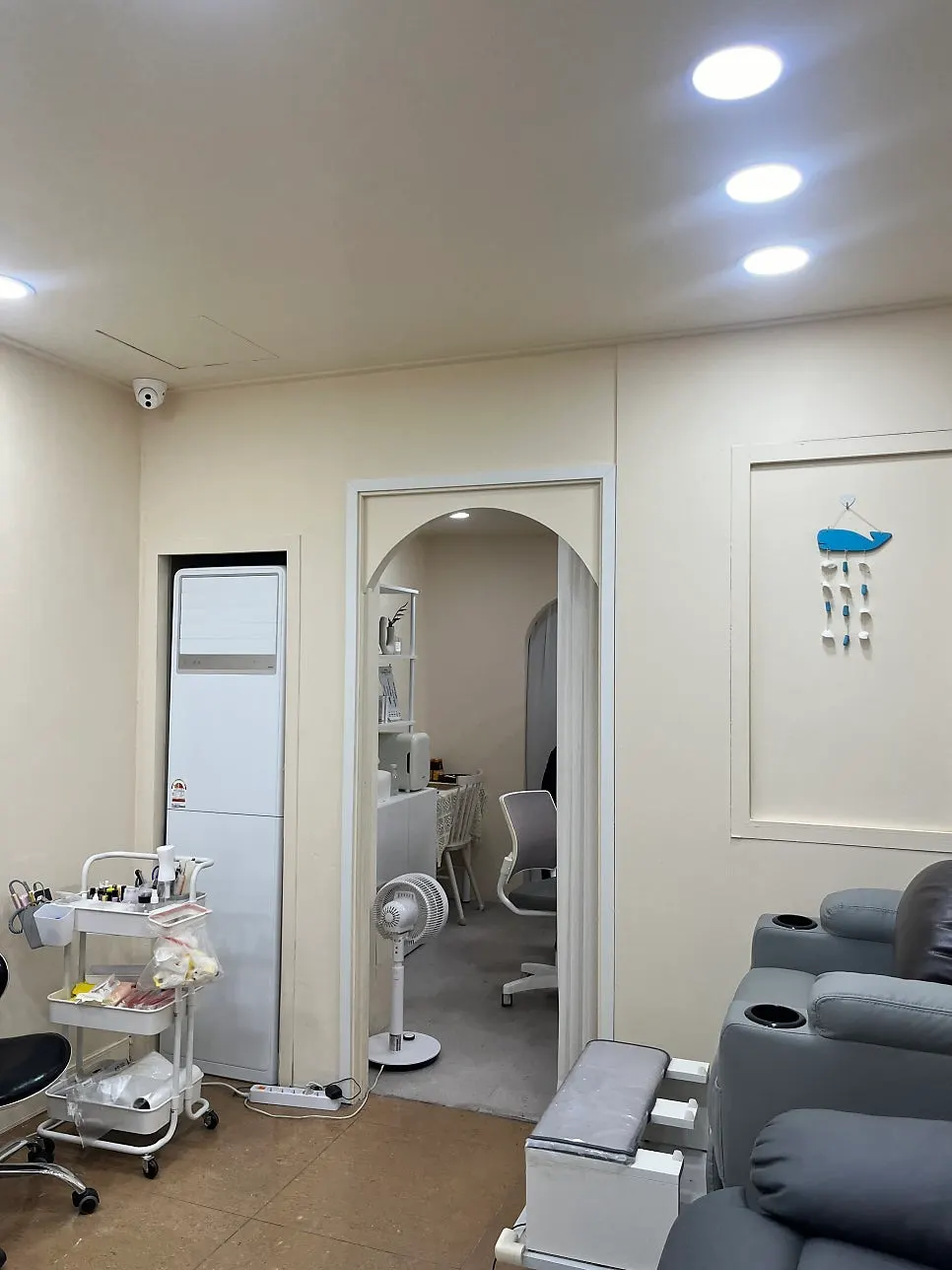 Lash treatment space set up inside Green Nail