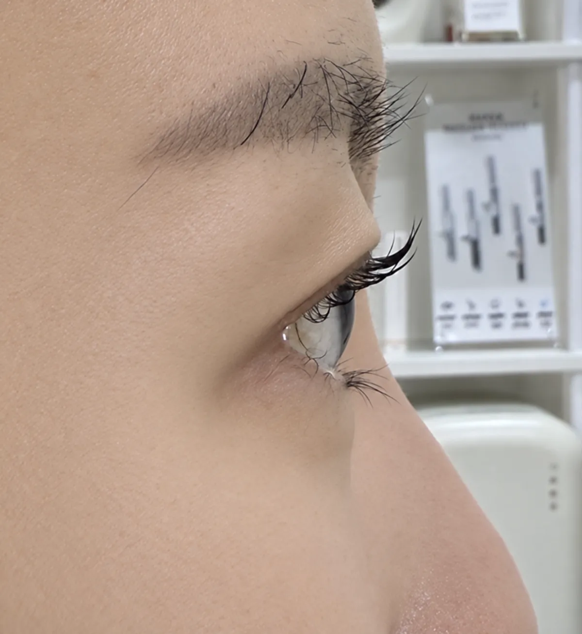 Lashes lifted naturally after the keratin perm