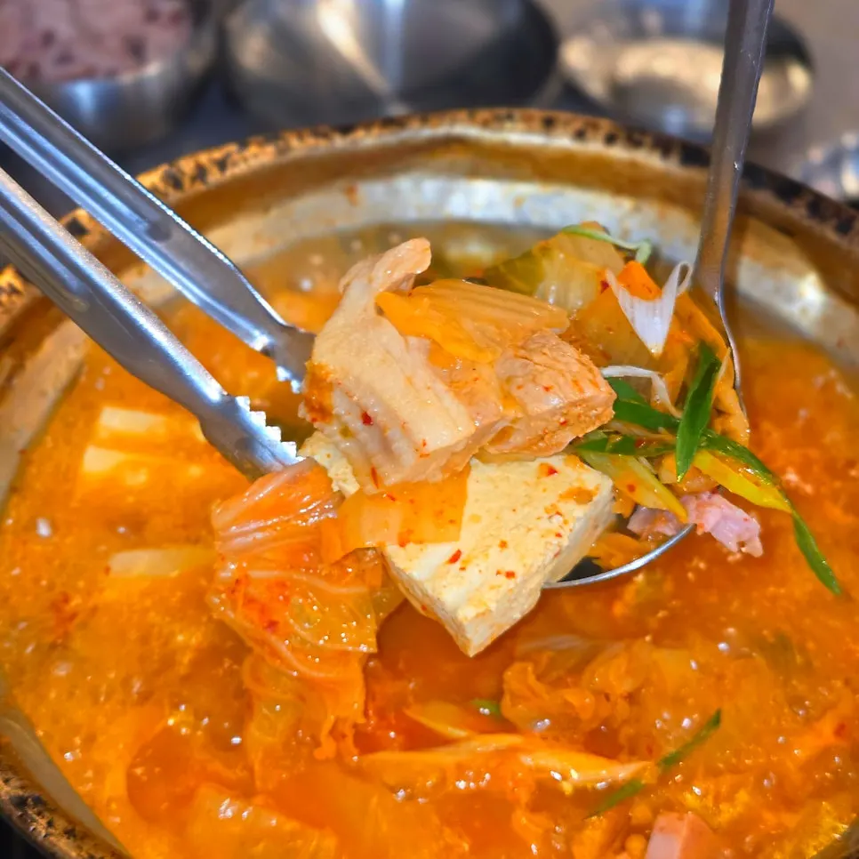 Thick meat being boiled in the stew