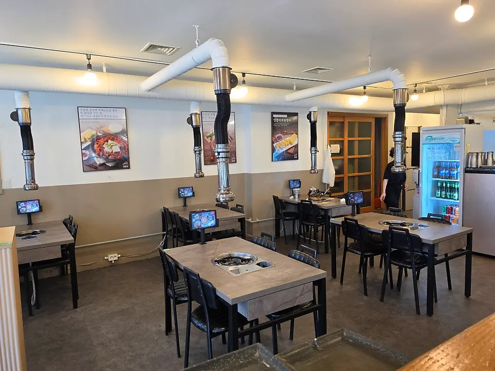 Dining room with well-spaced tables