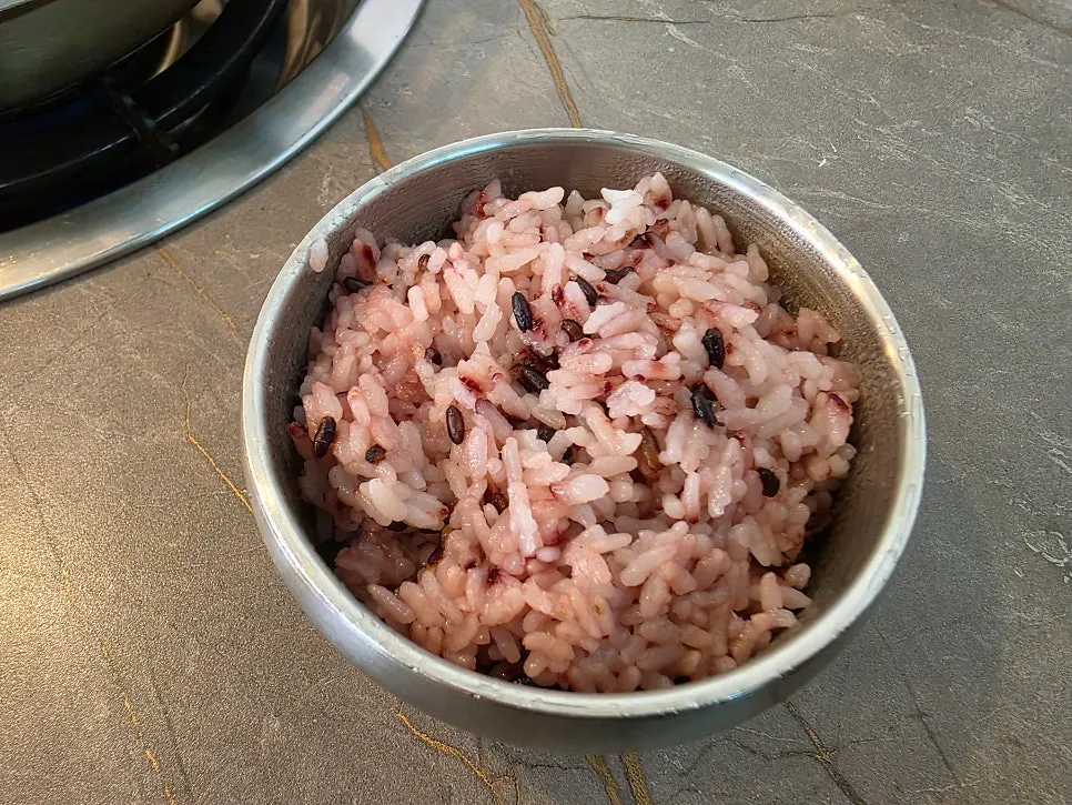 Kimchi-jjim with large chunks of pork