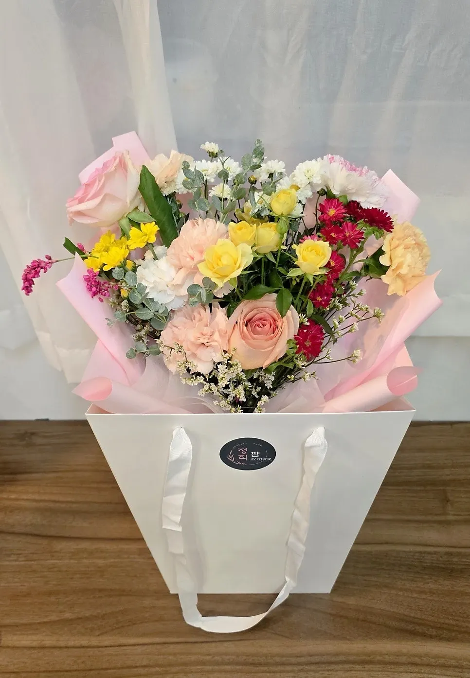 Photo of the completed bouquet sent by the florist