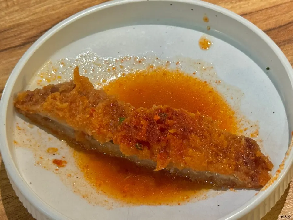 계란 풀린 칼칼한 김치나베 국물