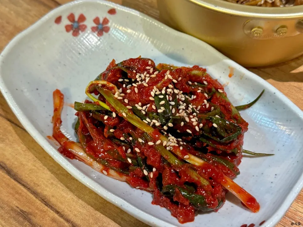 짜파게티와 함께 나온 파김치