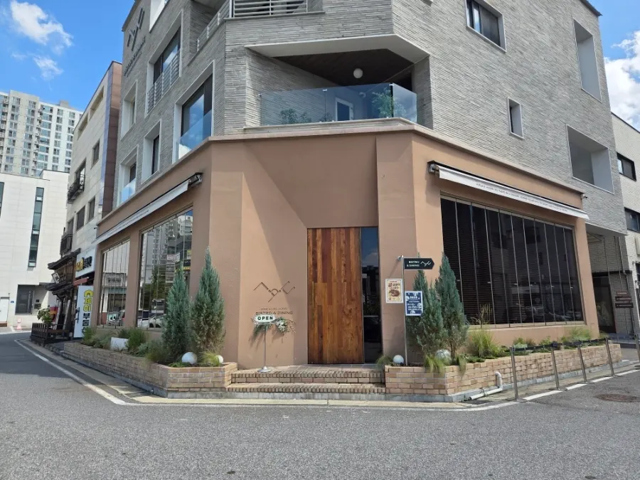 Got Dongtan Main Branch parking information