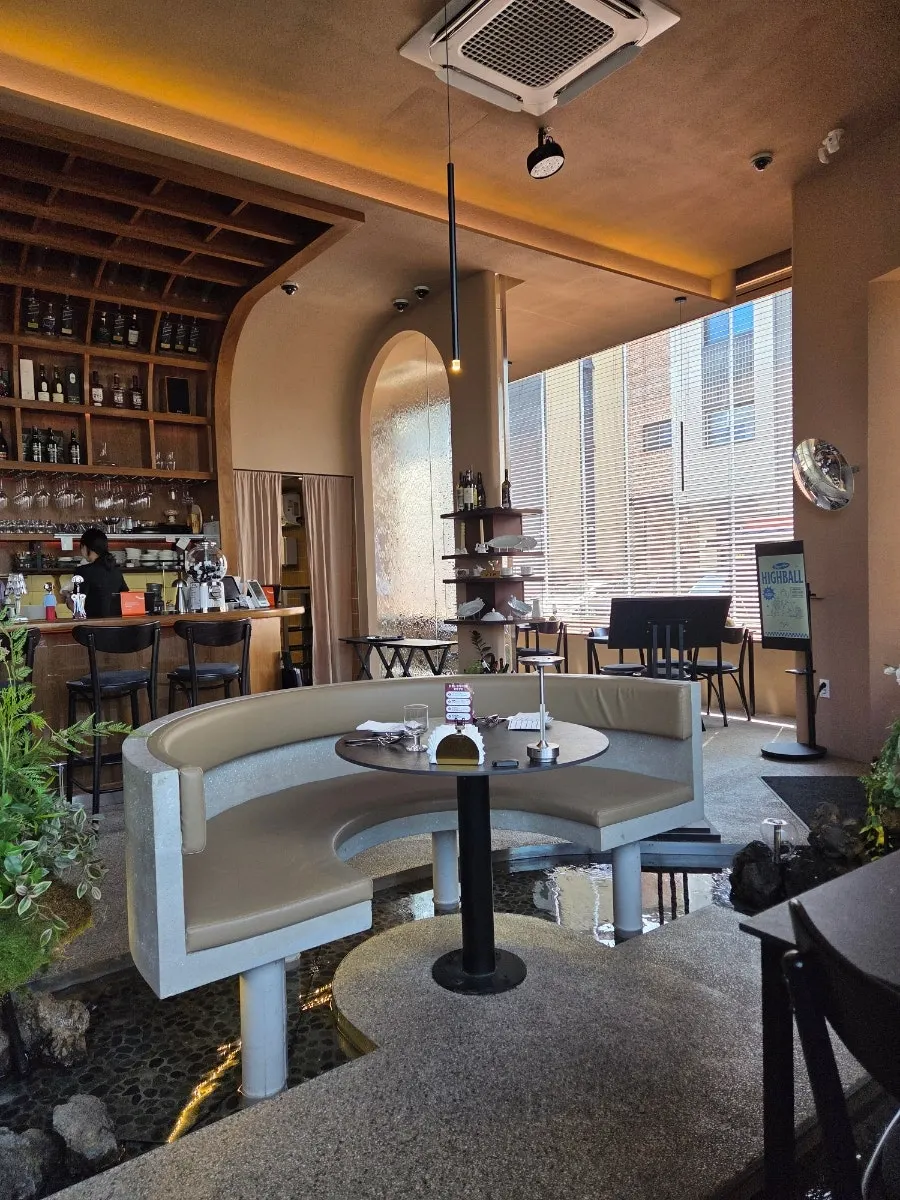 VIP lounge and party room