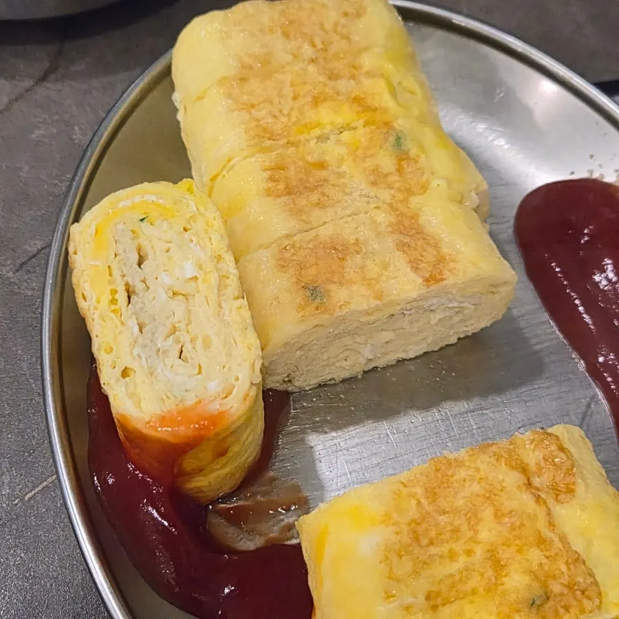 Thick giant egg roll