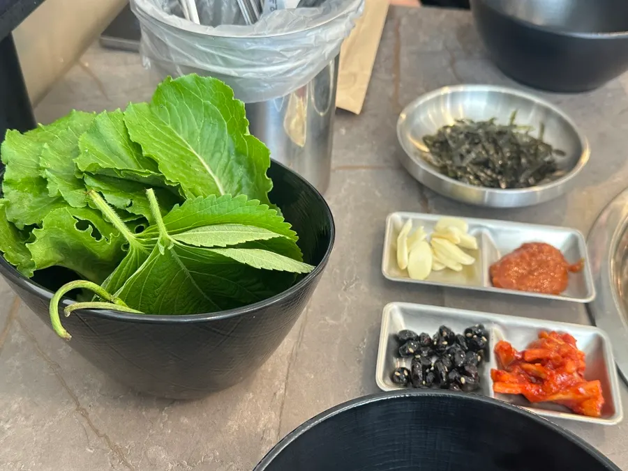 콩자반과 무말랭이, 김가루 기본찬 상차림