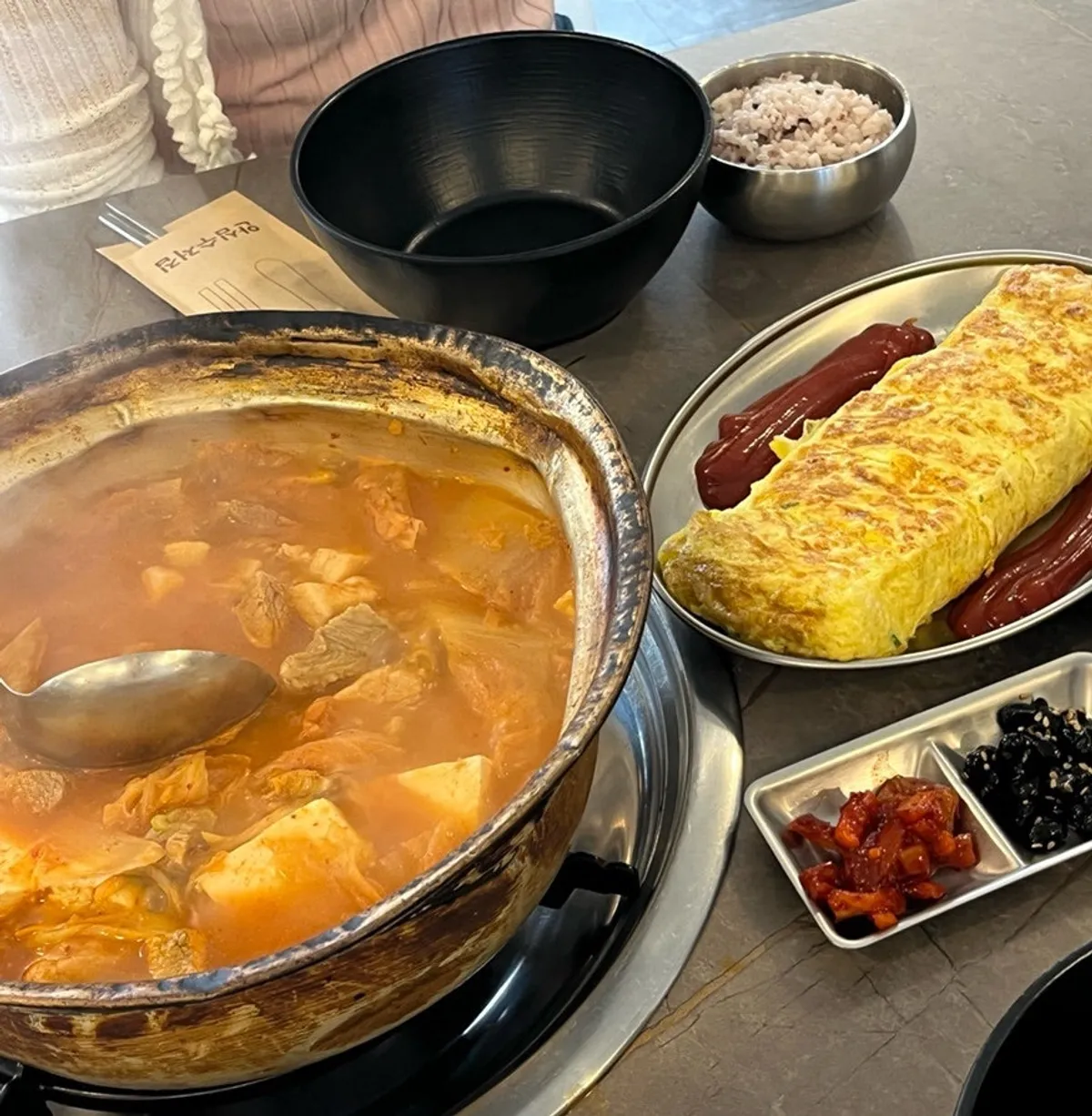 양푼이김치찌개&삼겹살 메뉴판