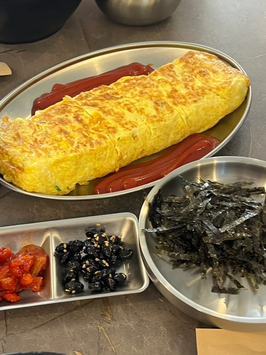 고기가 듬뿍 든 김치찌개
