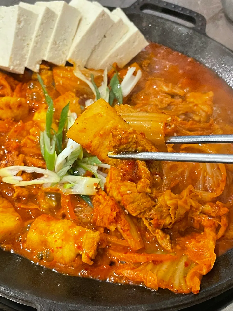 Fluffy rice eaten alongside the kimchi jjim