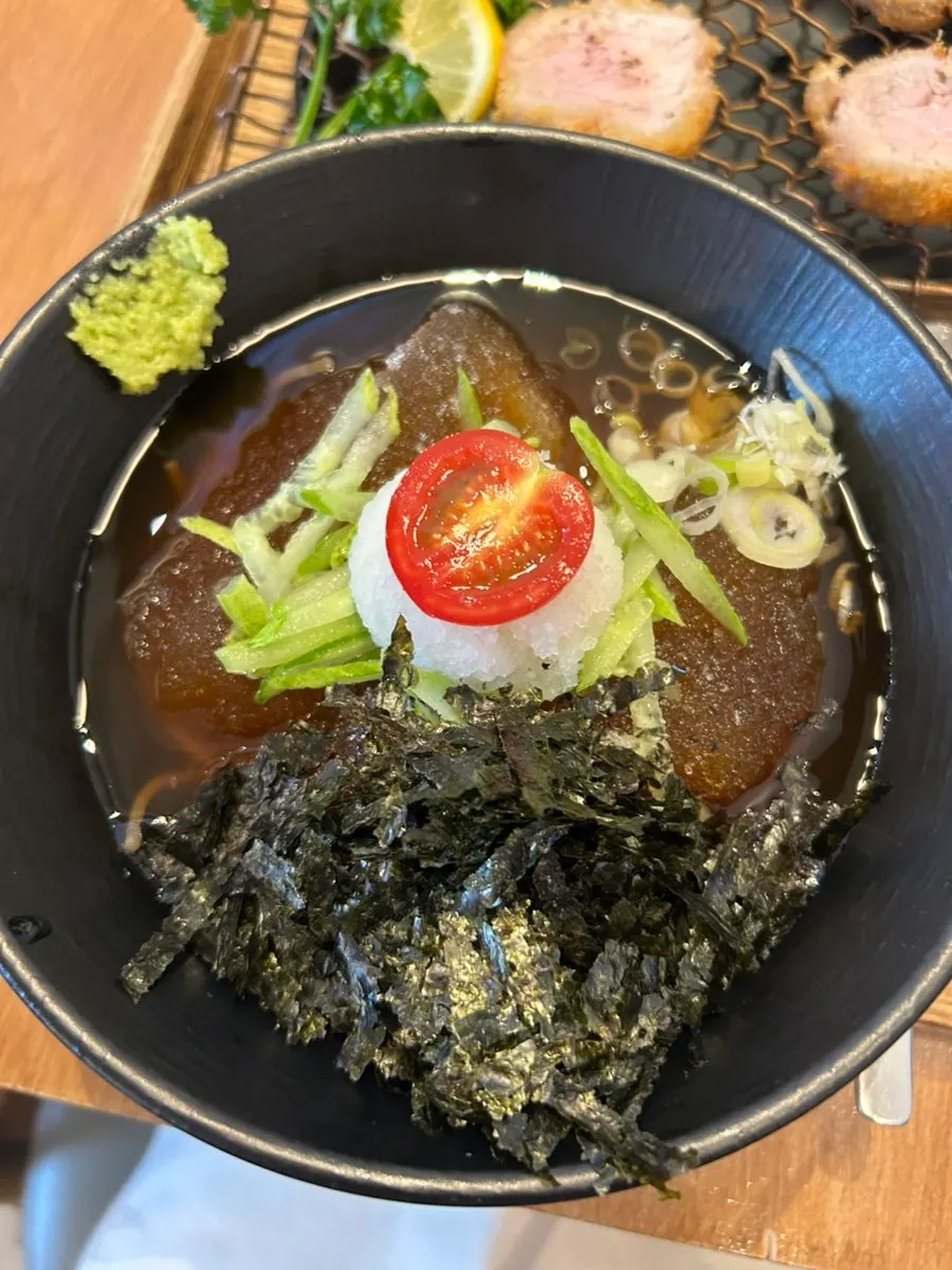 Generous assortment in the cold soba set