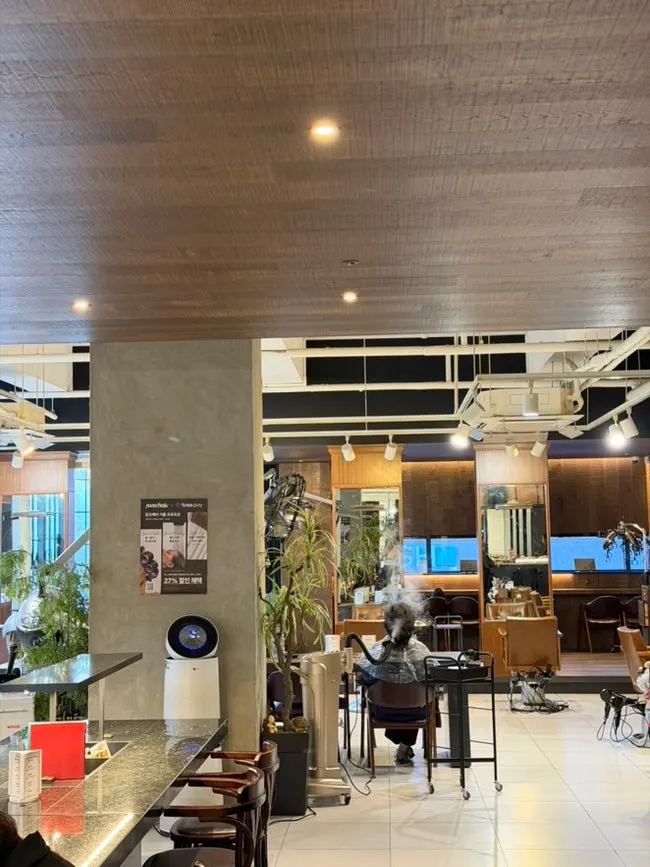 Entrance of Juno Hair Dongtan Solbitnaru Branch