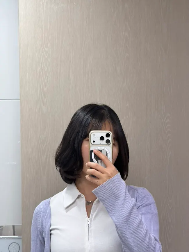 Neatly settled bangs and bob line