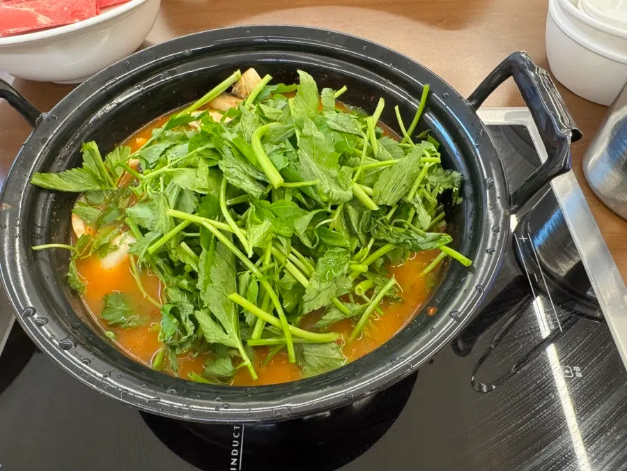 Minari side order at Deungchon Shabu Kalguksu