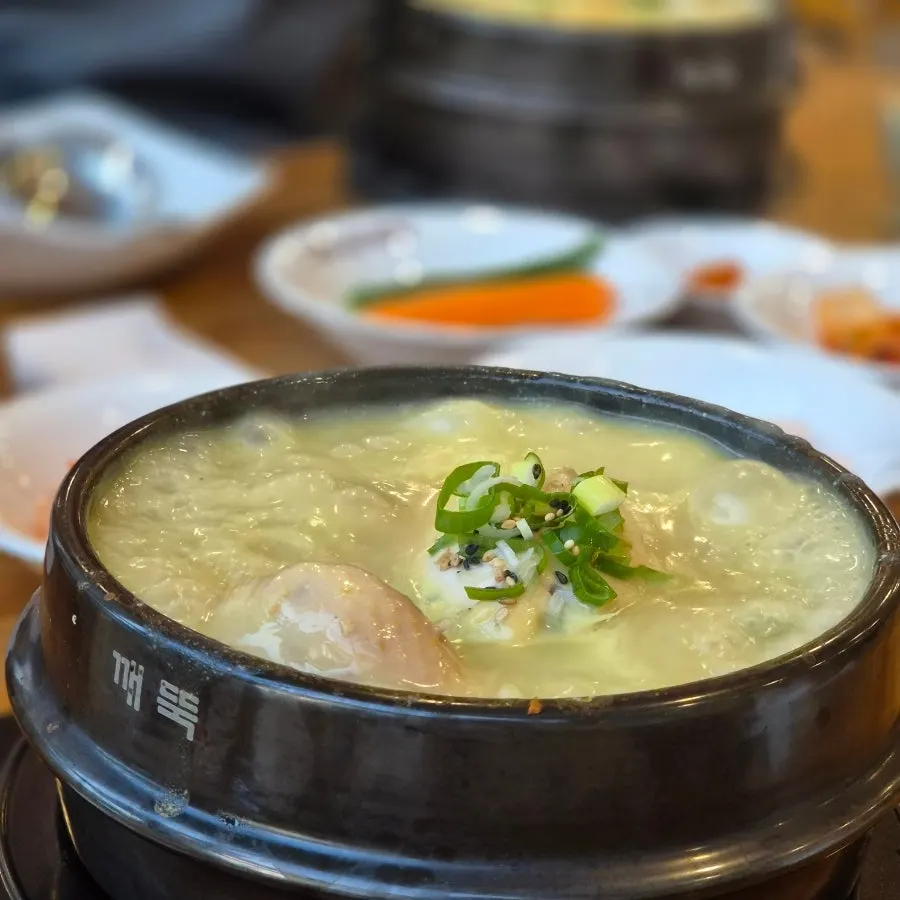 Two bowls of samgyetang ordered at Dream Samgyetang