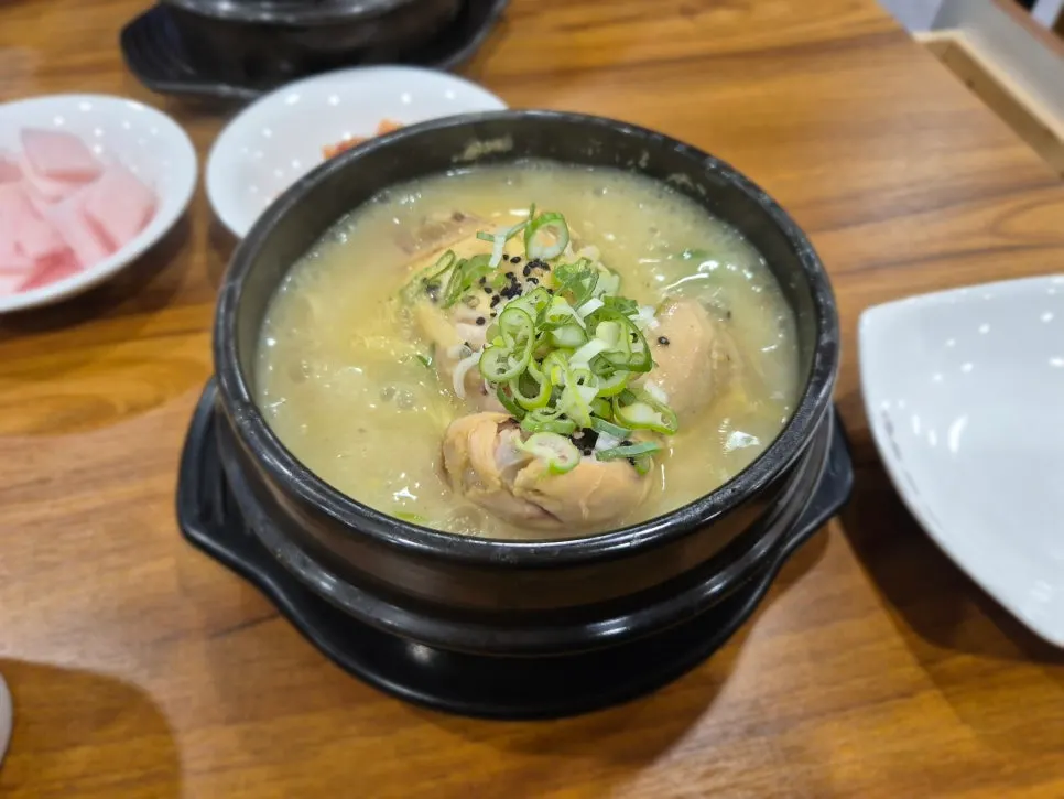 기본 드림삼계탕과 들깨삼계탕 주문 상차림