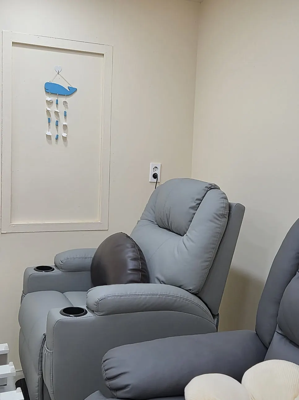 Pedicure and waiting areas at Green Nail
