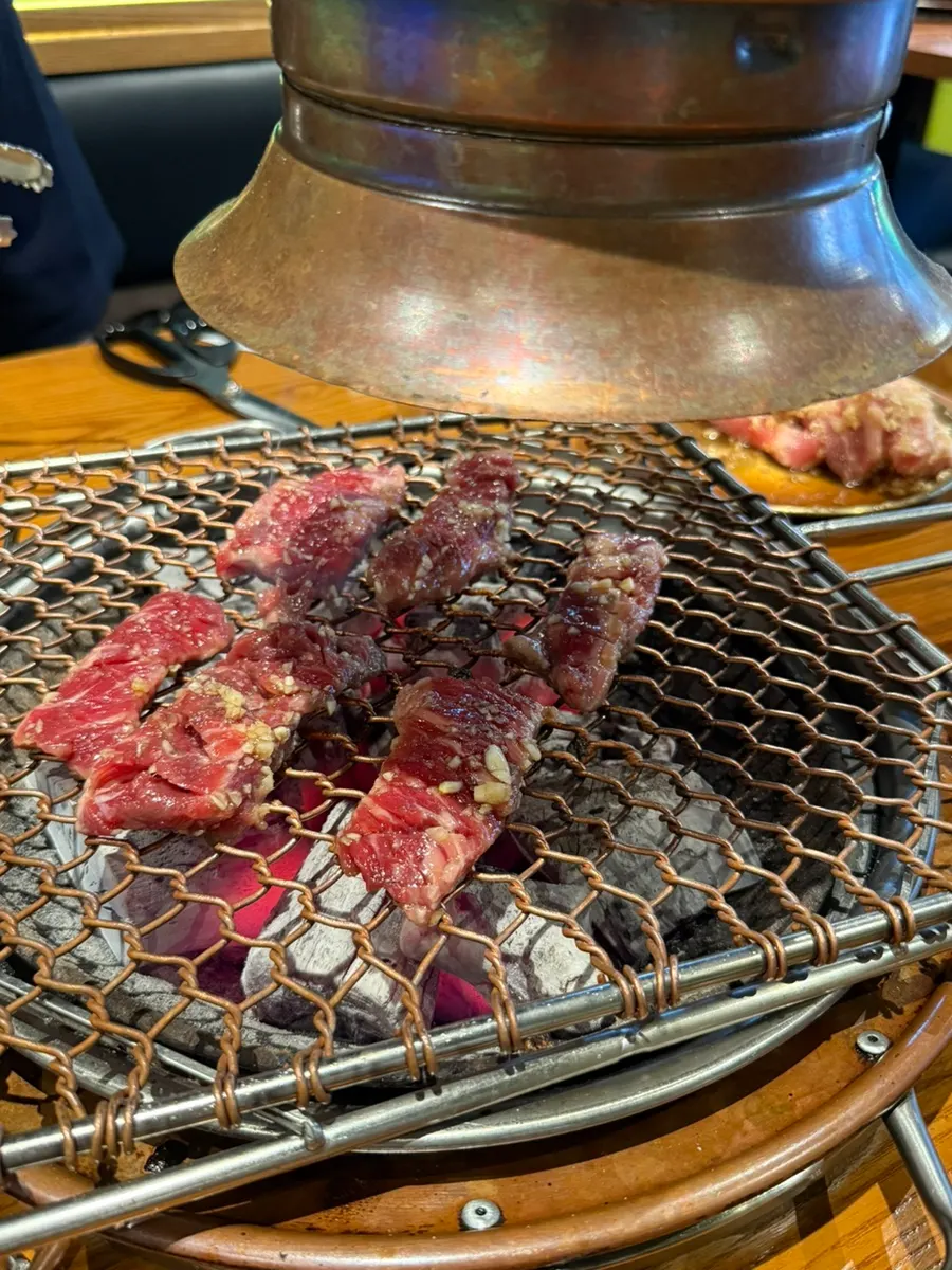 의성 육쪽마늘 양념을 올린 소갈비