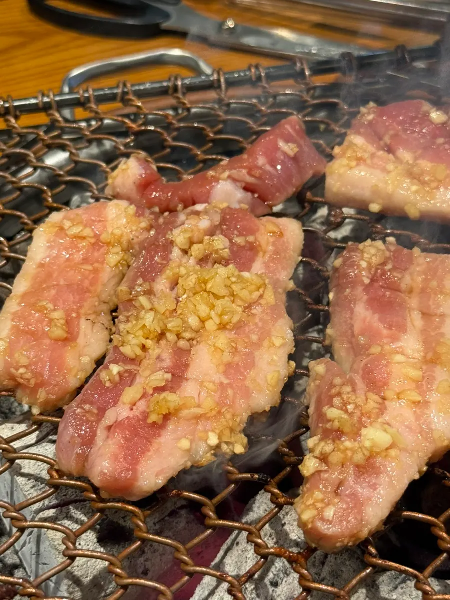 소갈비 다음으로 굽는 삼겹살