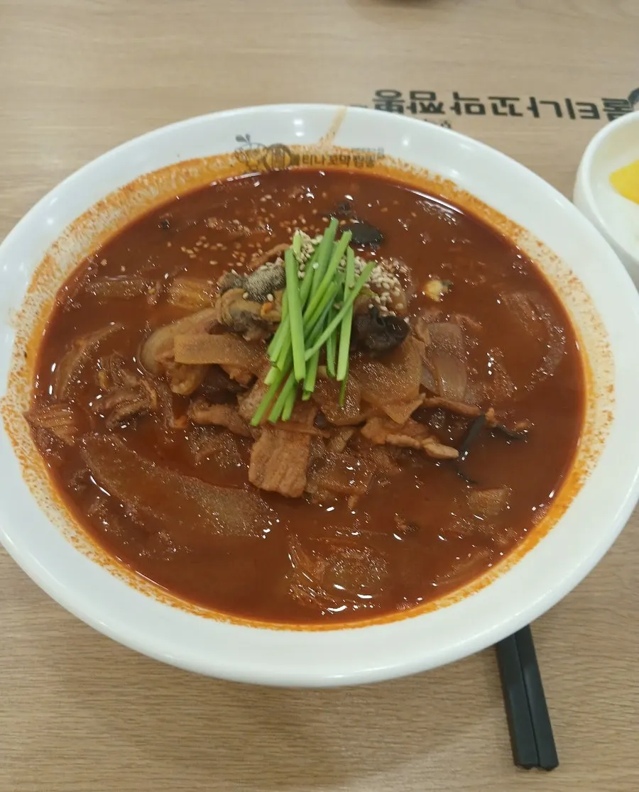 얼큰한 국물이 생각나는 날 찾은 동탄 꼬막짬뽕 한 그릇