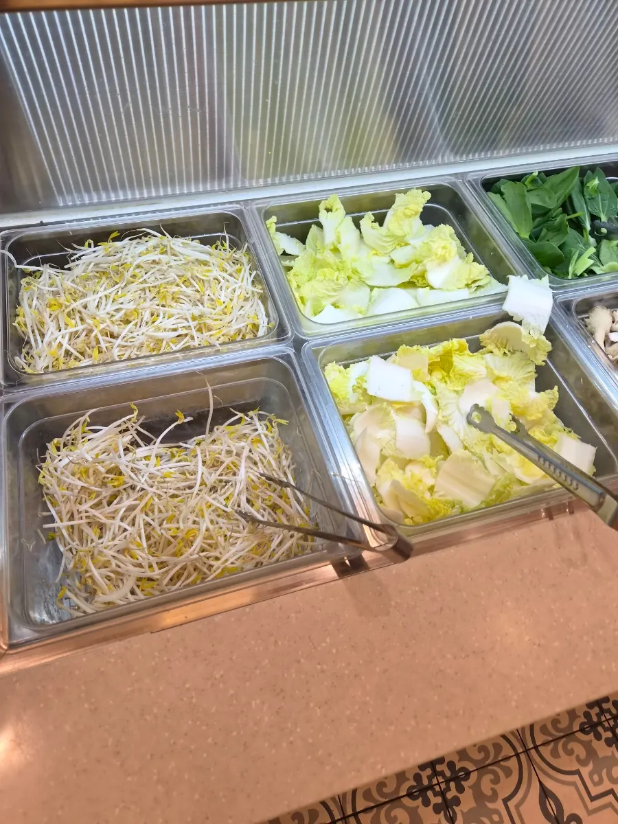 편백찜과 월남쌈 샤브샤브 식사 사진