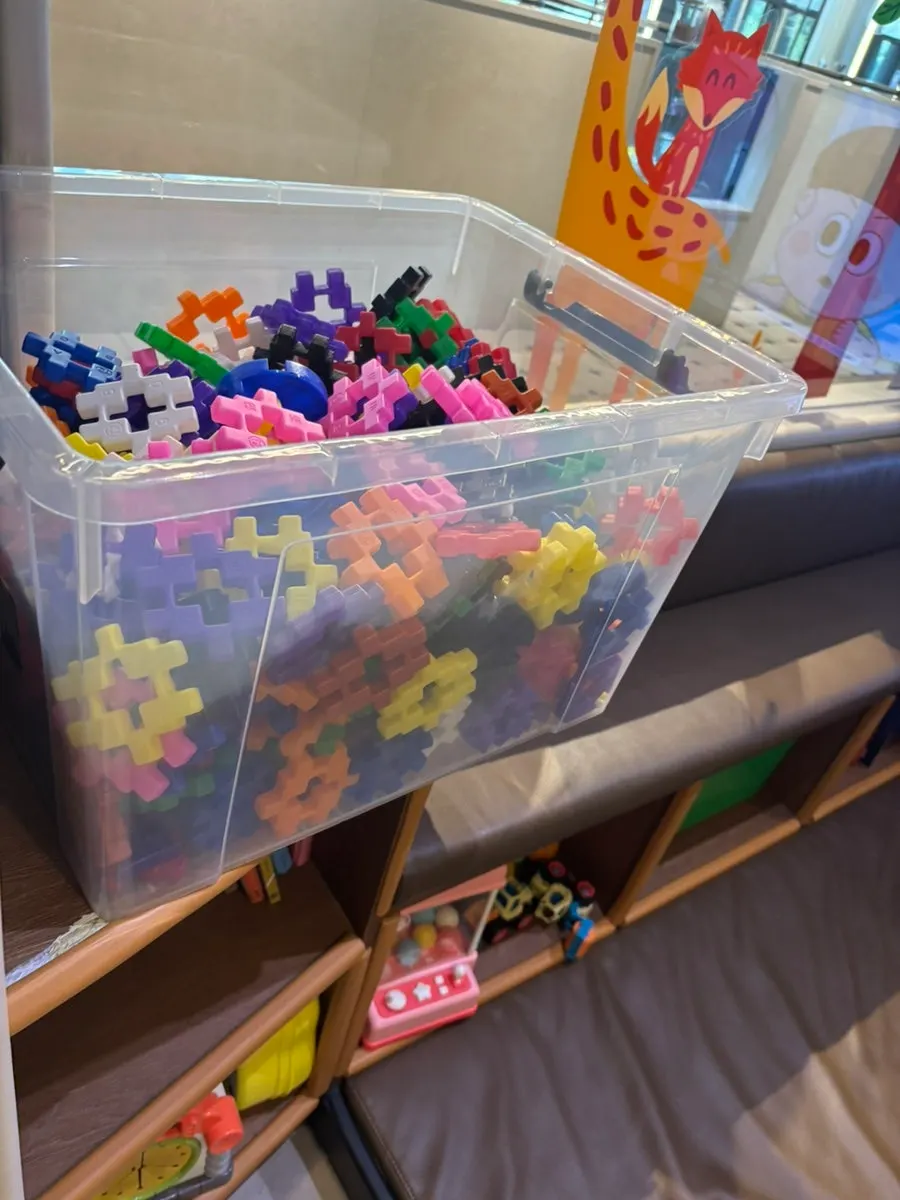 Cute kids' room space inside the hair salon