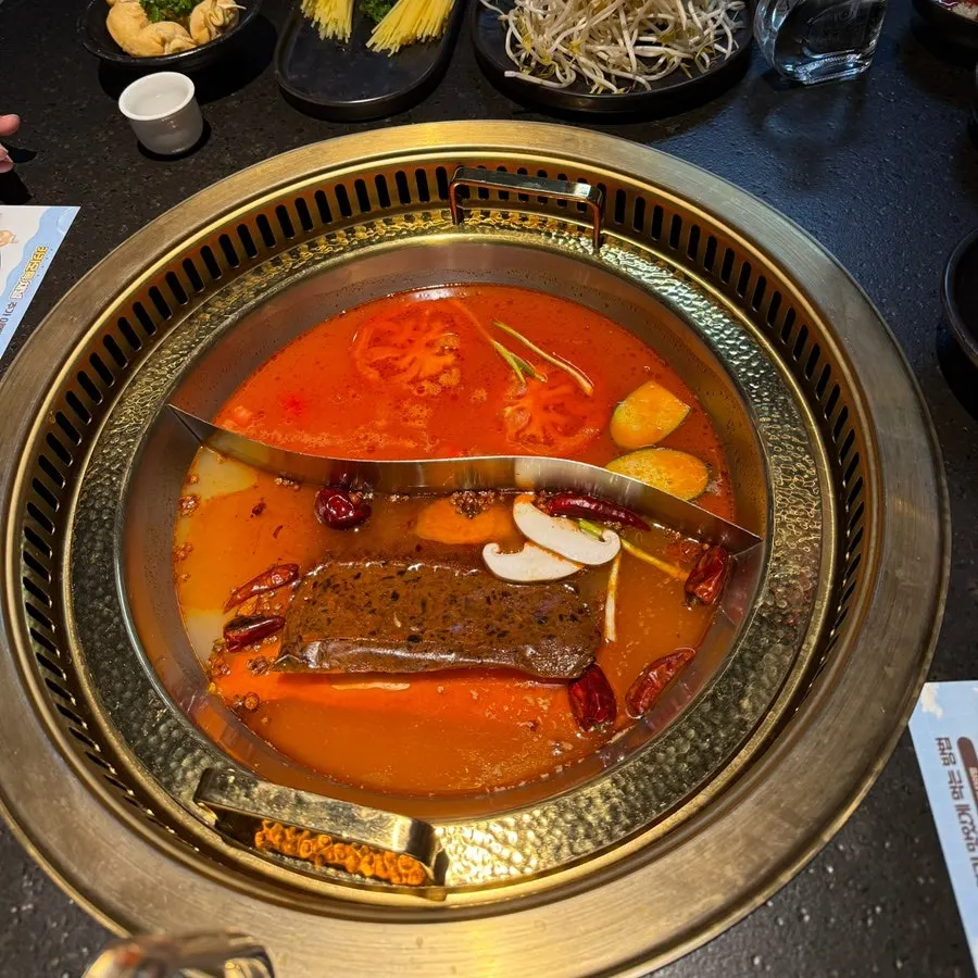Cover image of a visit to Lao Chongqing Hotpot in Hwaseong