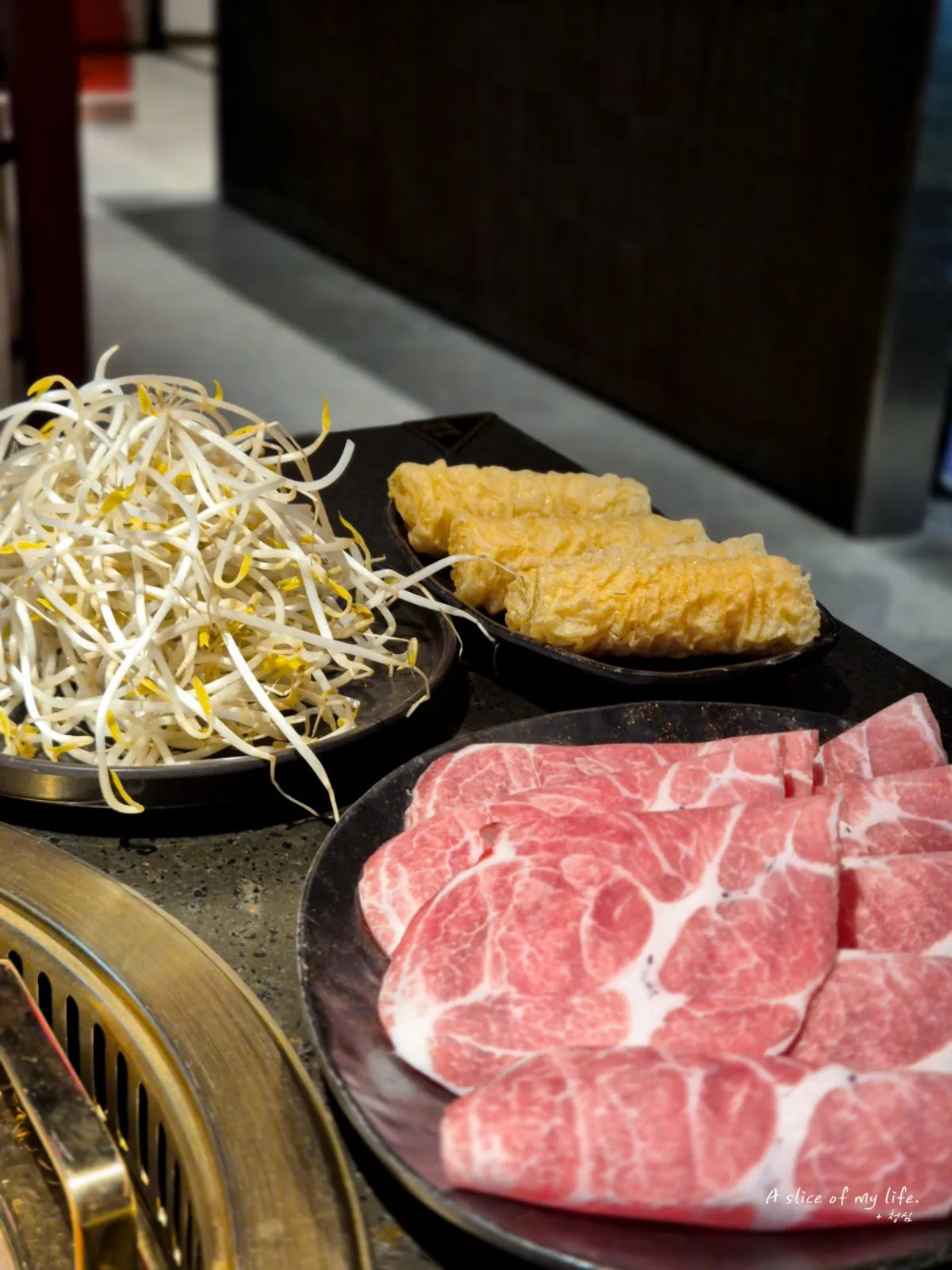 Hotpot with Chongqing mala broth and clear broth side by side