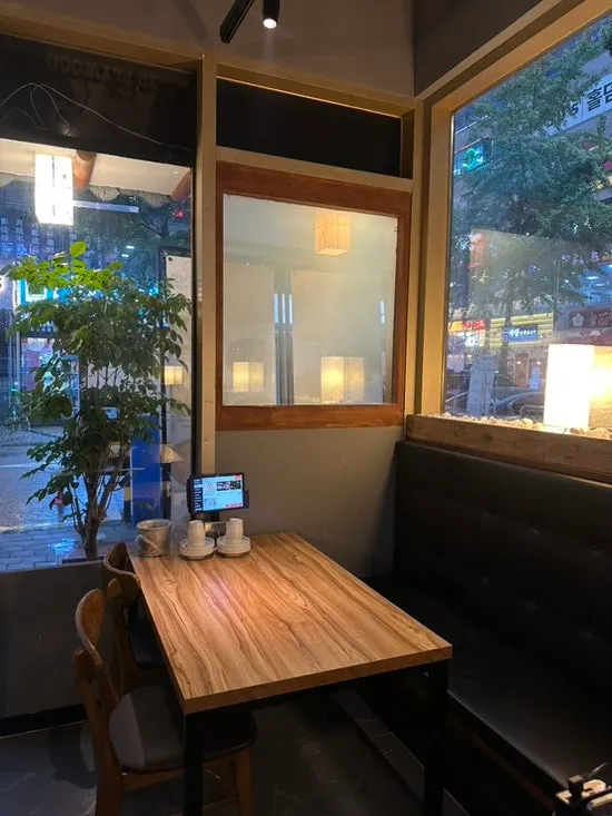 Interior hall of Jusangnakwon Buk Plaza branch