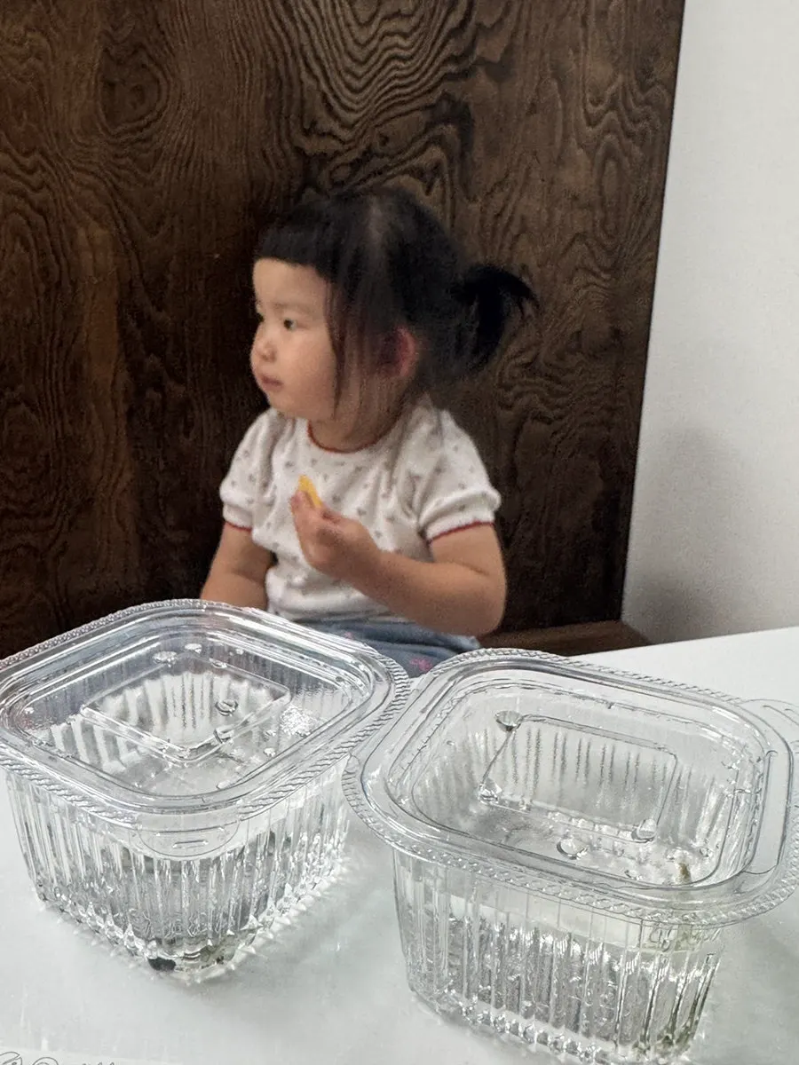 Cafeteria space for resting with a child