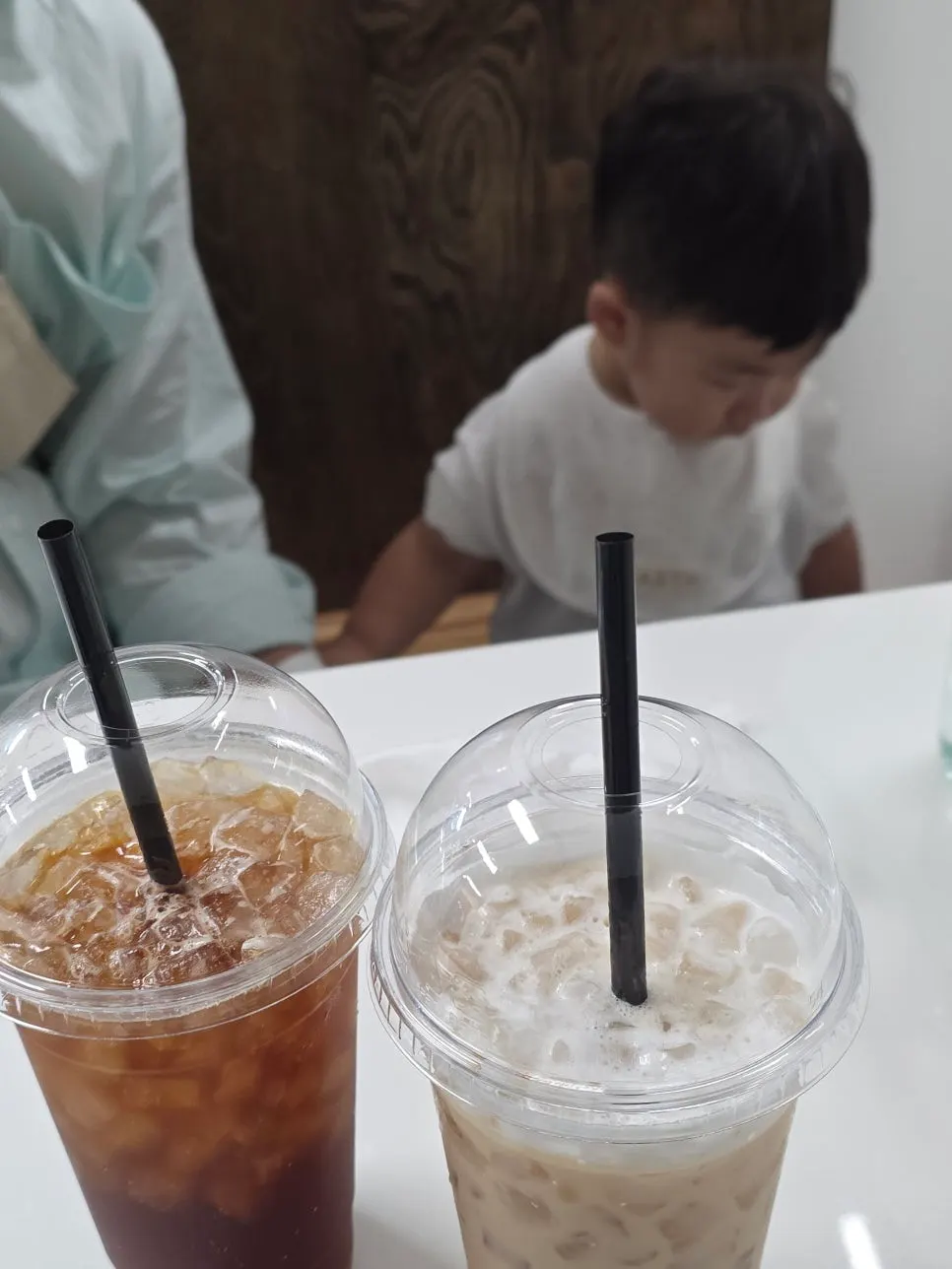 입장권으로 받은 무료 음료 한 잔
