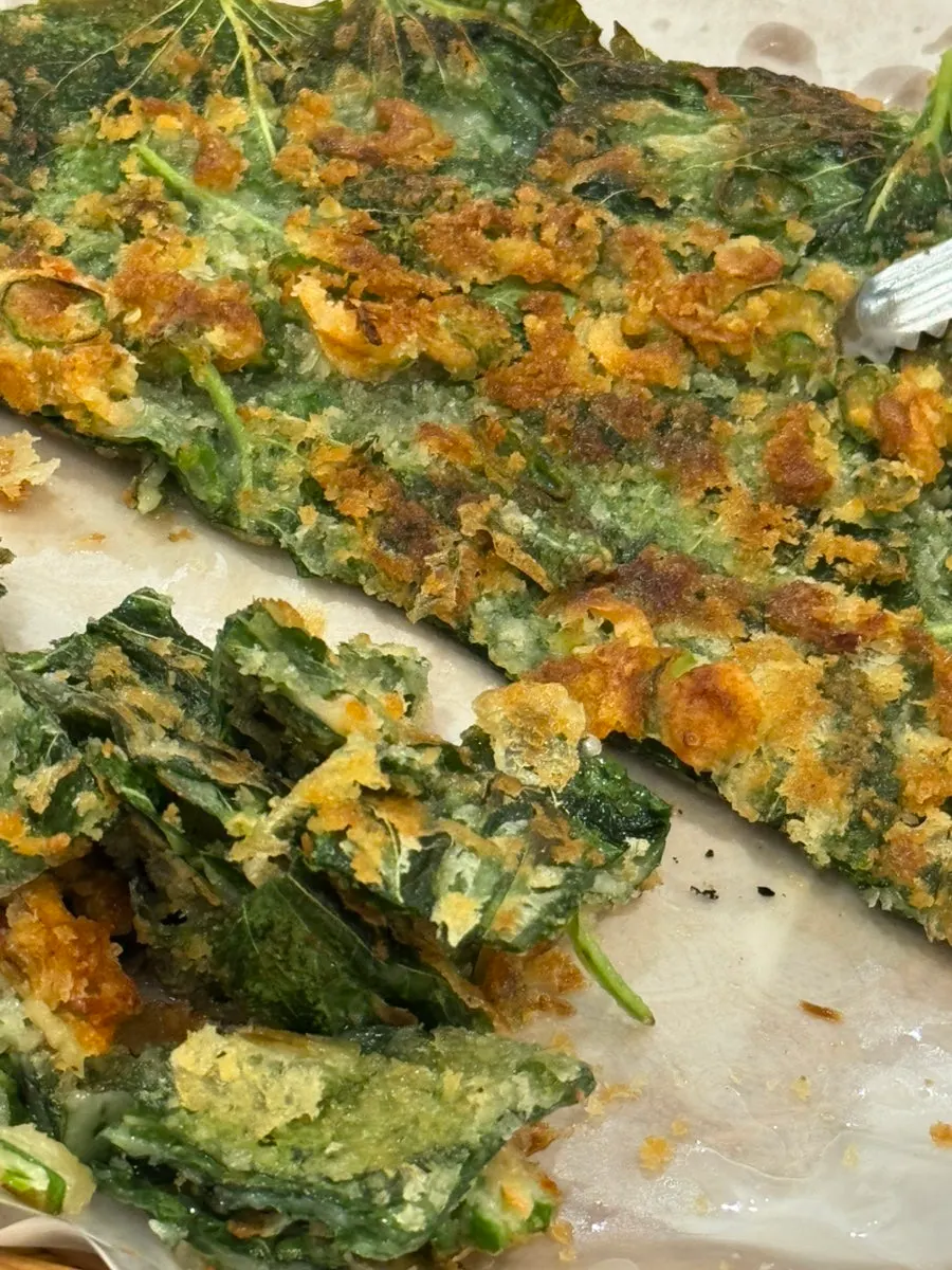 Crispy fried perilla leaf pancake