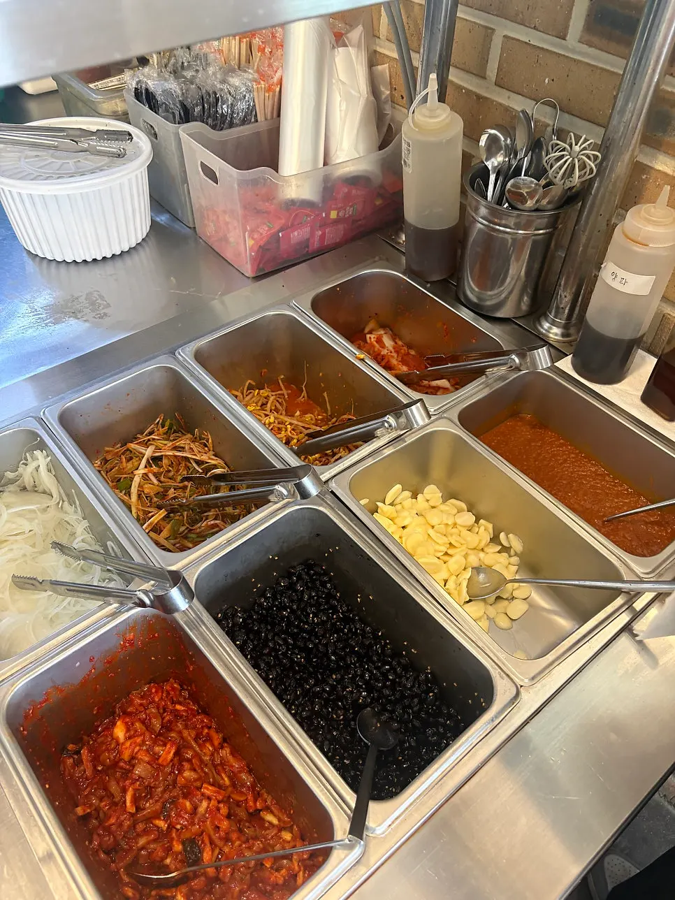 Table setting for the kimchi stew set