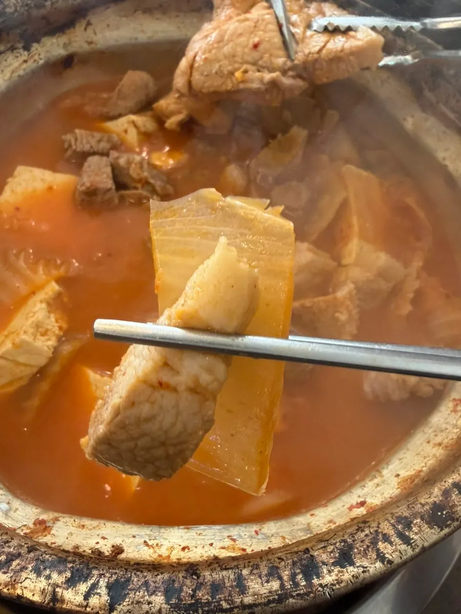 대파와 두부를 넣은 김치찌개