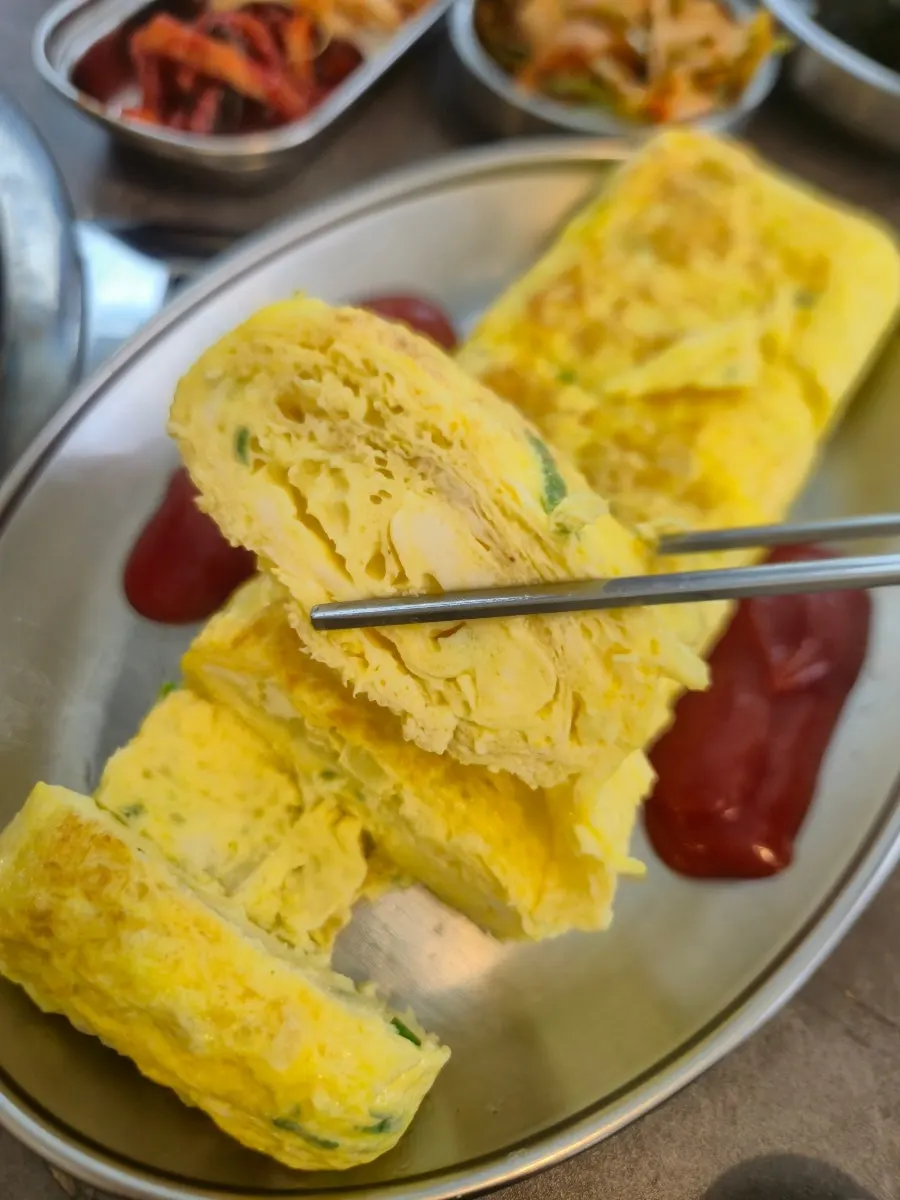 Cross-section of the layered egg roll