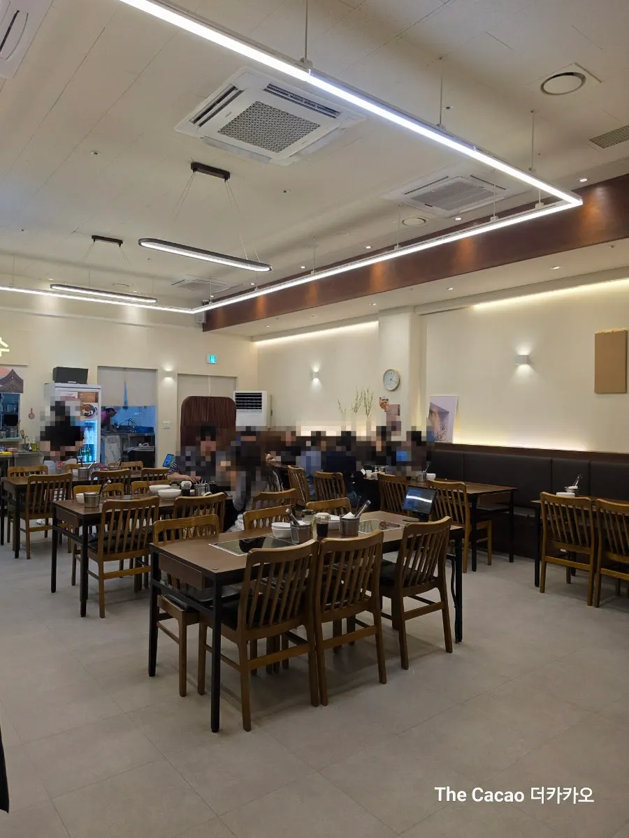 Spaciously arranged tables at Deungchon Shabu Kalguksu