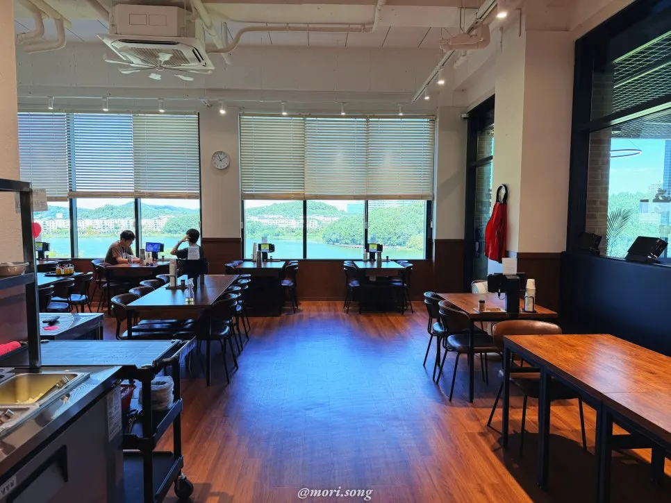 Interior of Naengmyeon Gajun with wide table spacing