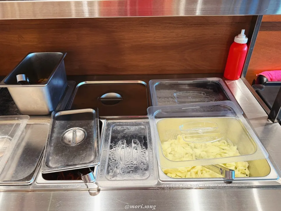 Self-service bar where diners can grab their own side dishes