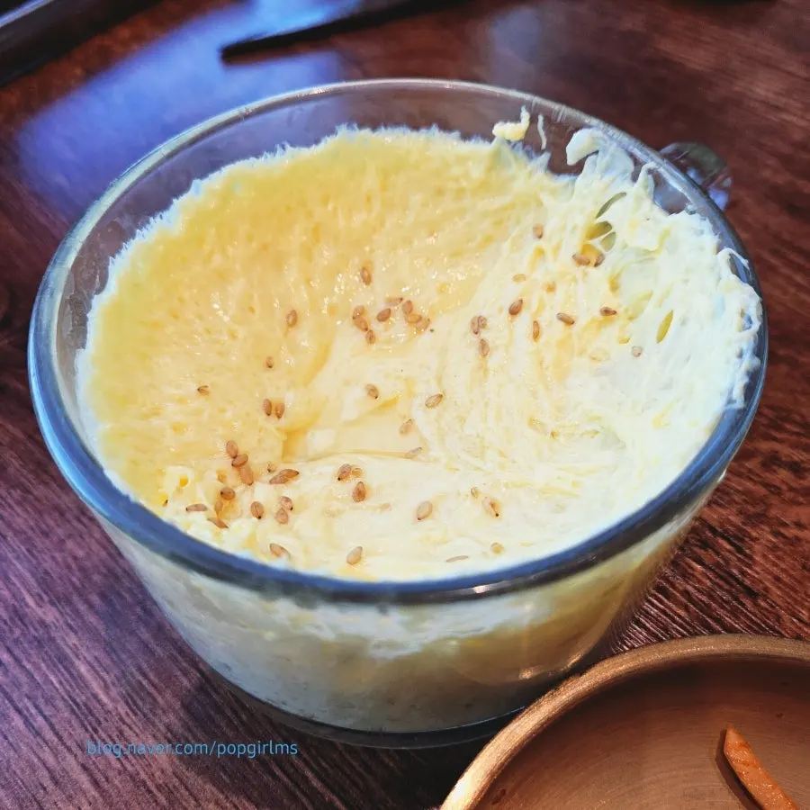 Naengmyeon ditukar jadi mul naengmyeon dengan kuah ais halus