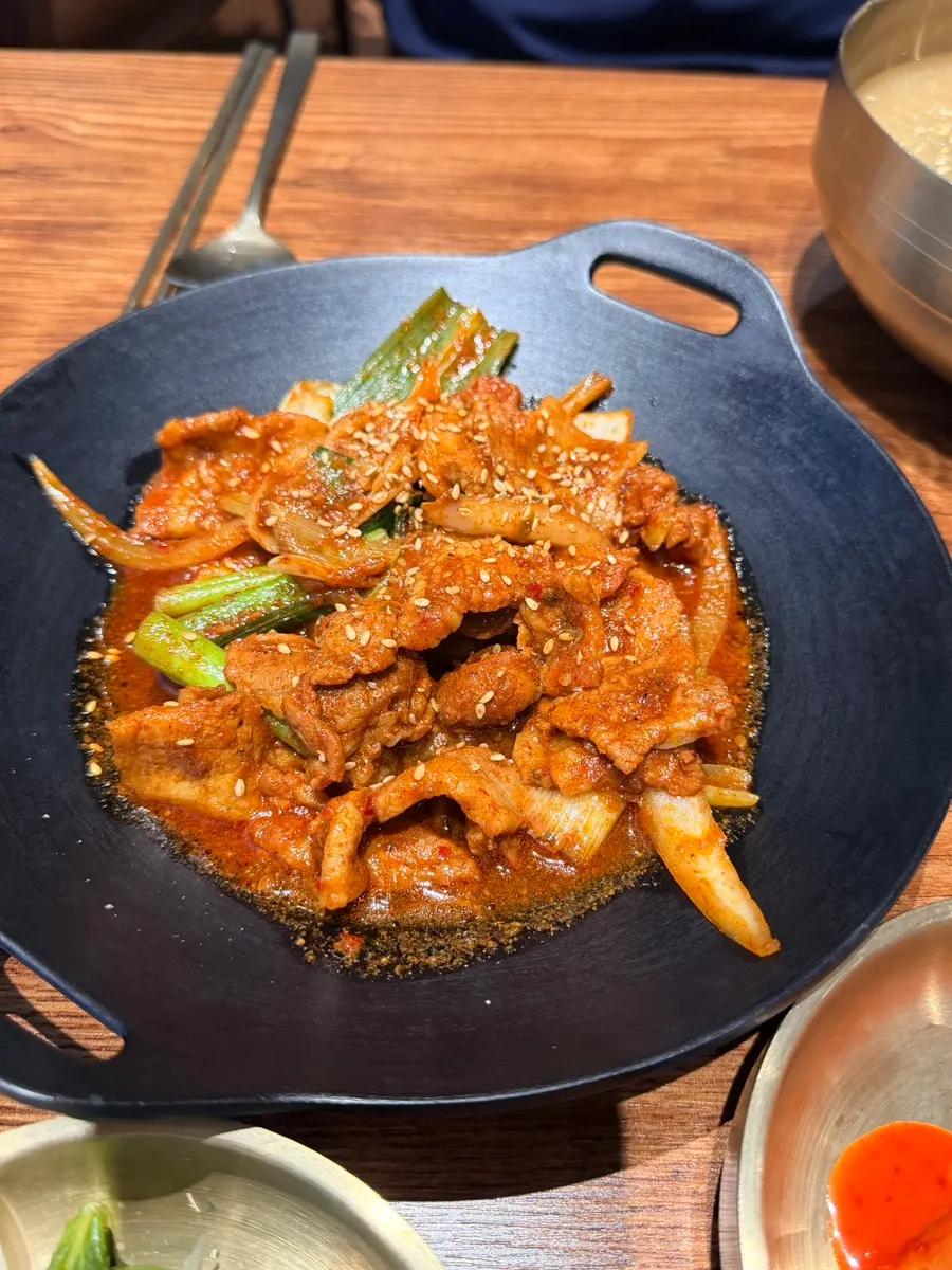Glossy soy sauce pork belly