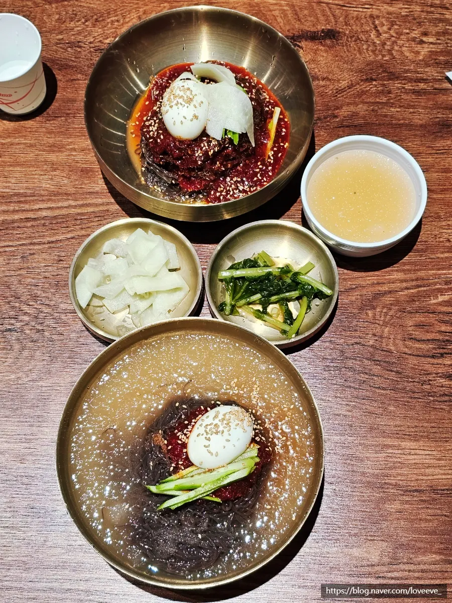 Table set with side dishes
