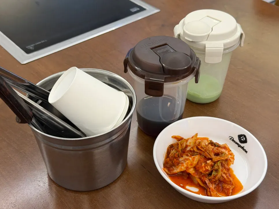 Instructions for eating shown on the tablet