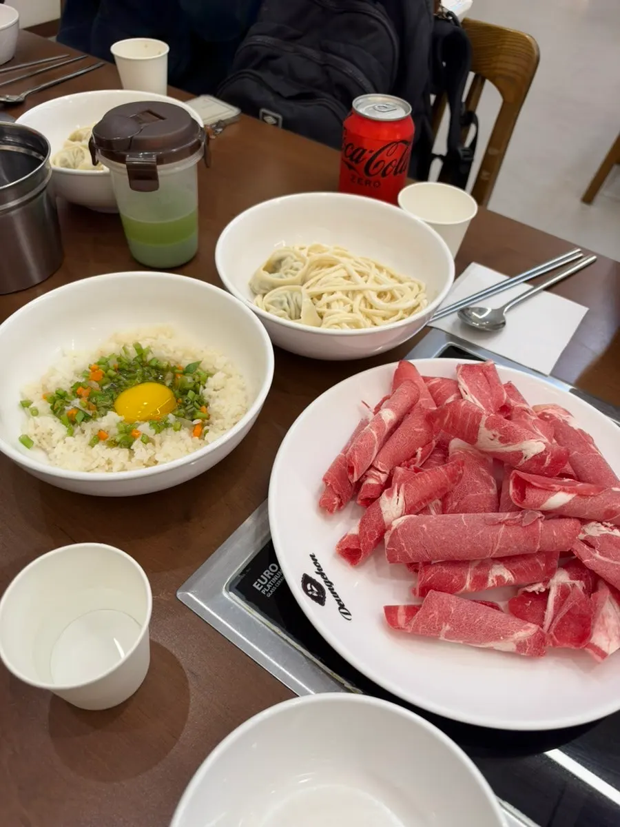 끓는 얼큰 샤브샤브 냄비