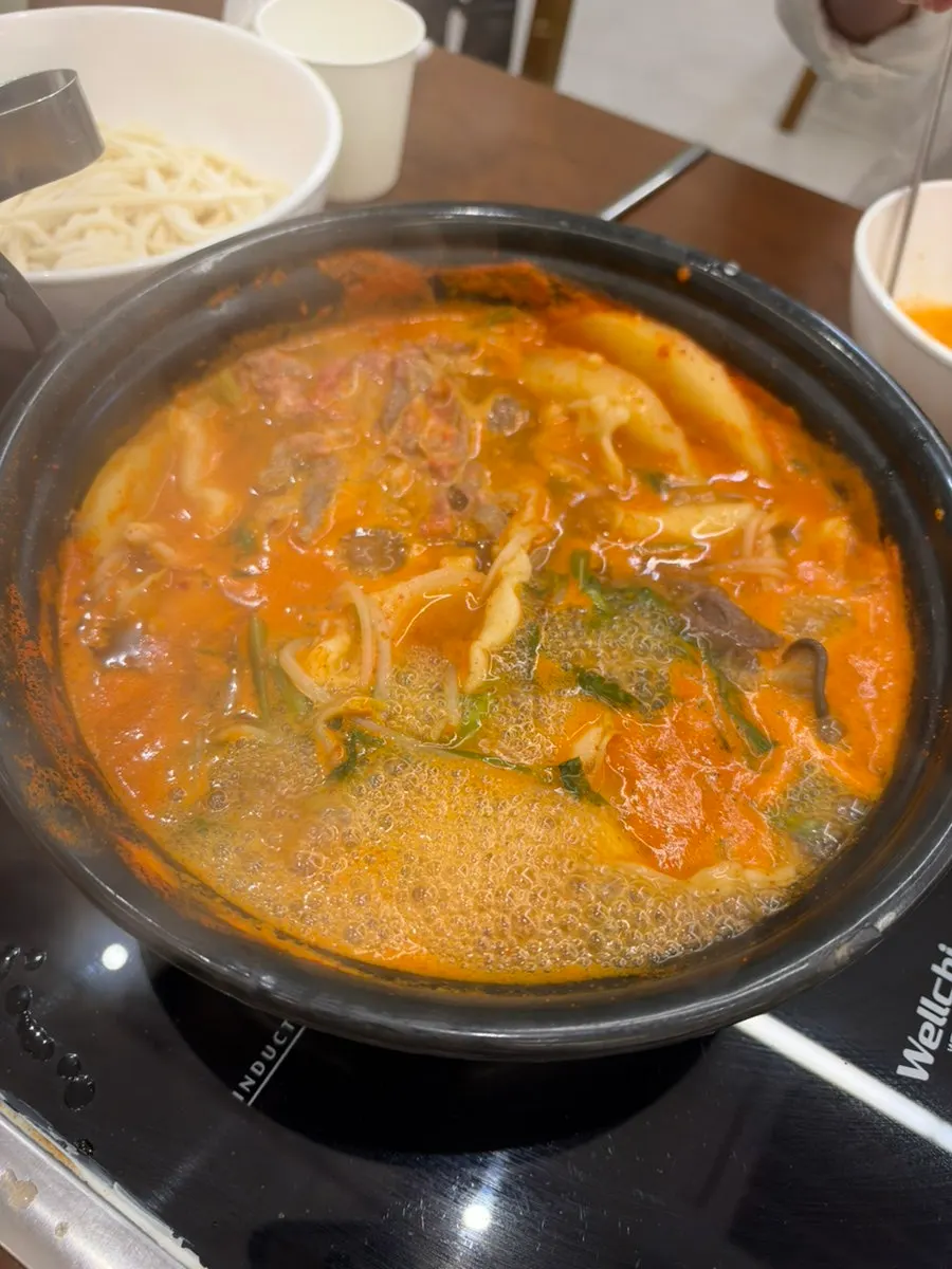직원이 만들어 준 마무리 볶음밥