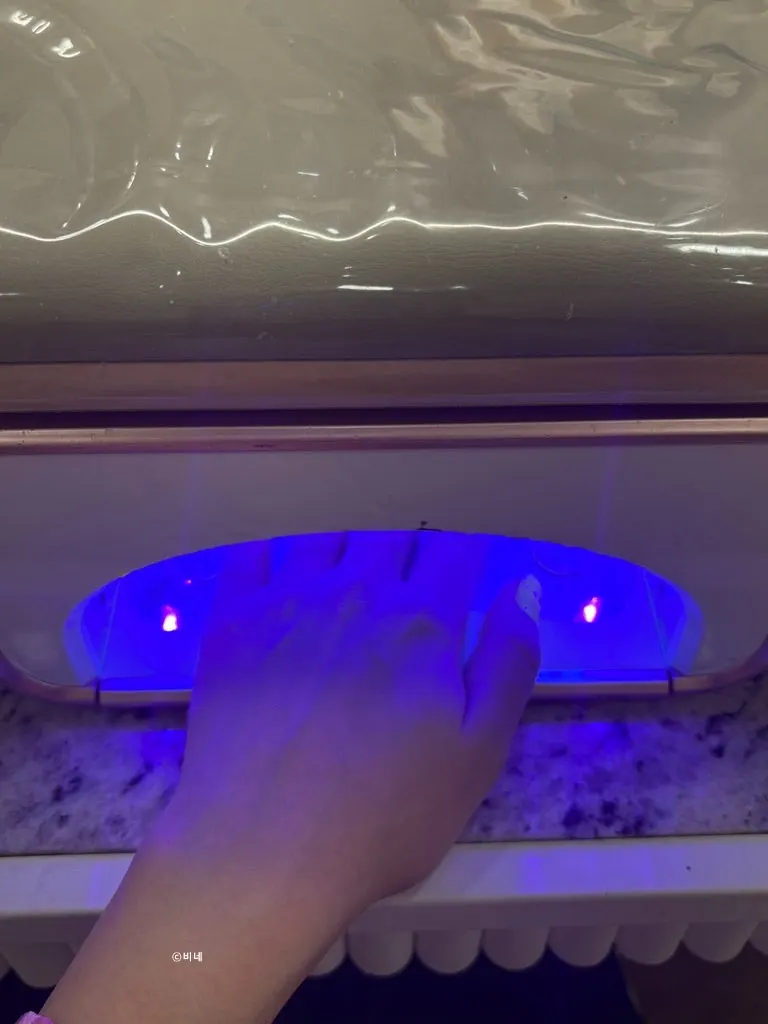 Magnetic nail color testing and charm application