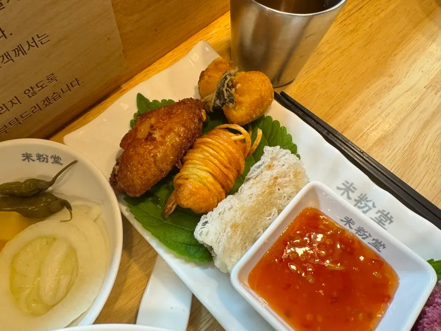 Assorted fried platter with sweet chili sauce