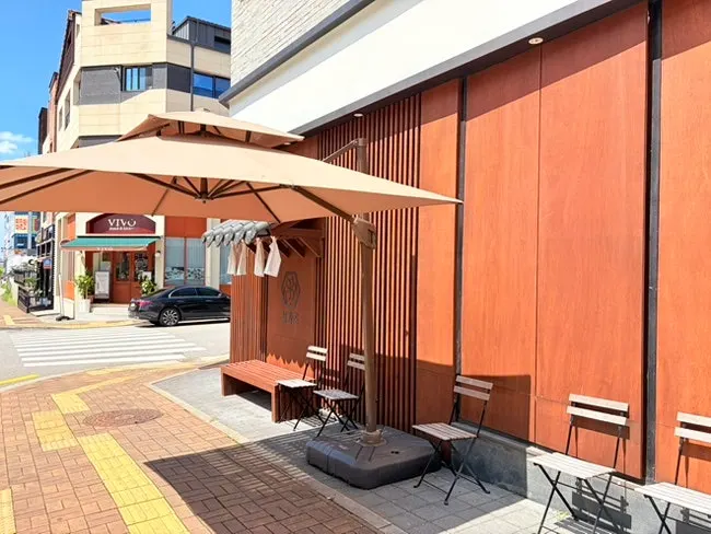 Front view of Kkot Gatsu Dongtan Main Branch